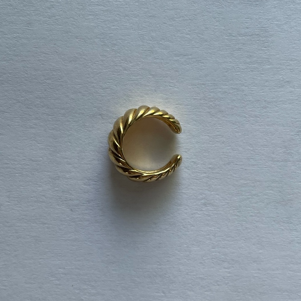 Mejuri Croissant Dôme Cuff